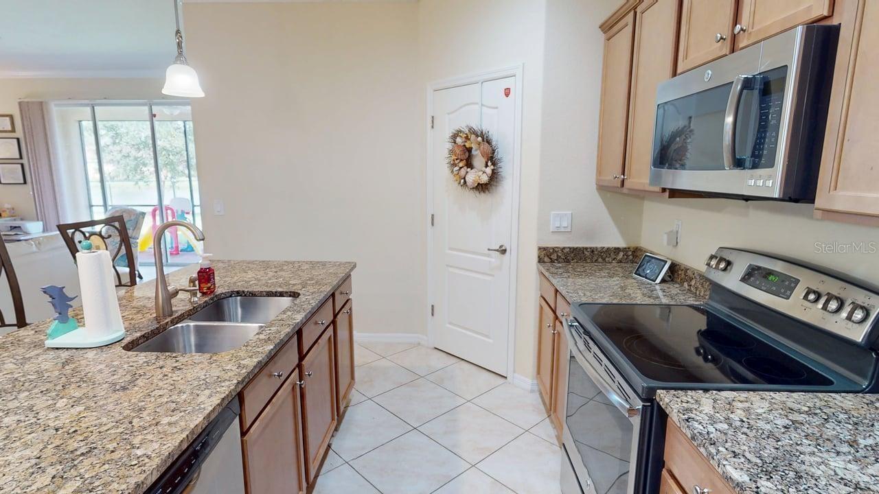 Listing Photo 9