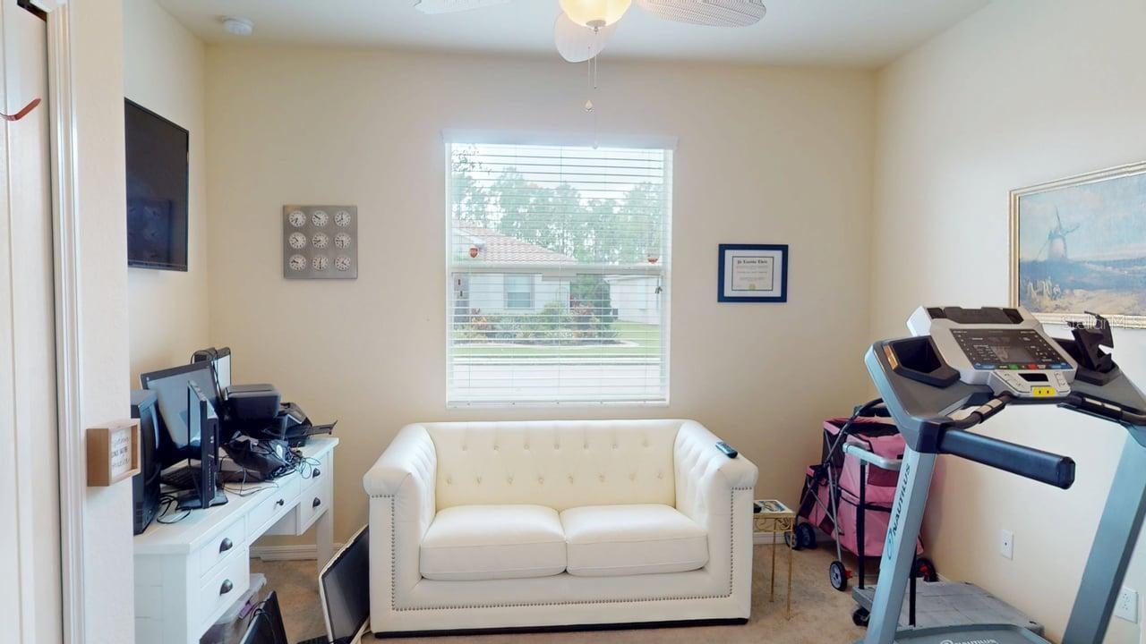 Listing Photo 12