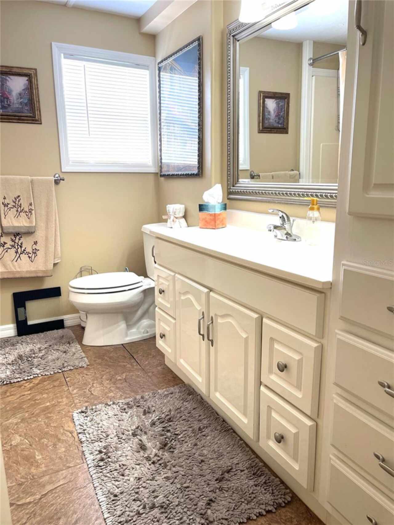Listing Photo 17