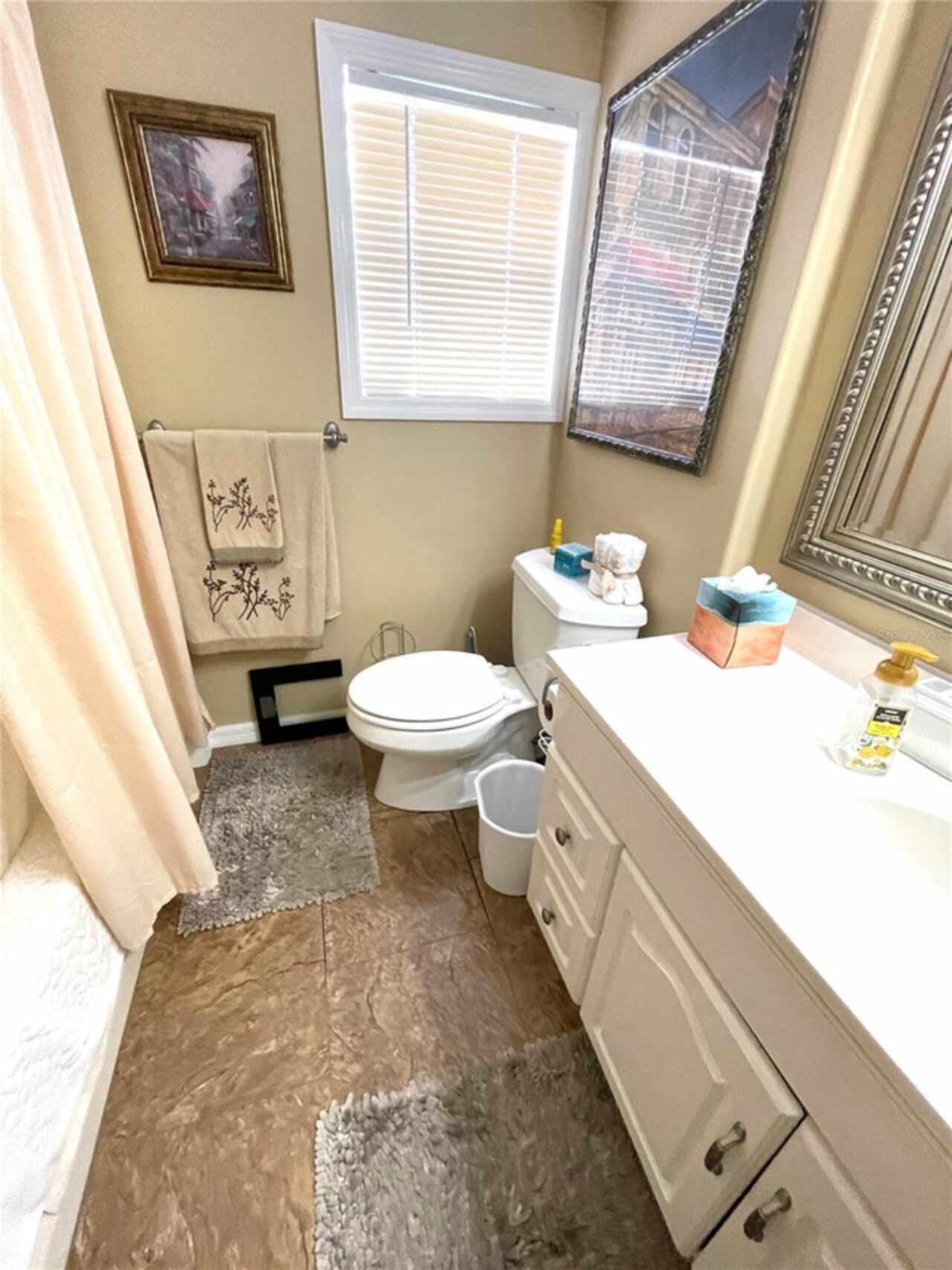 Listing Photo 18