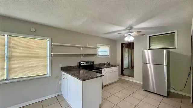 Listing Photo 6