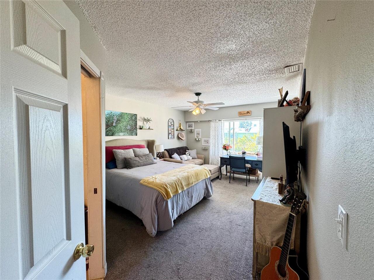 Listing Photo 12