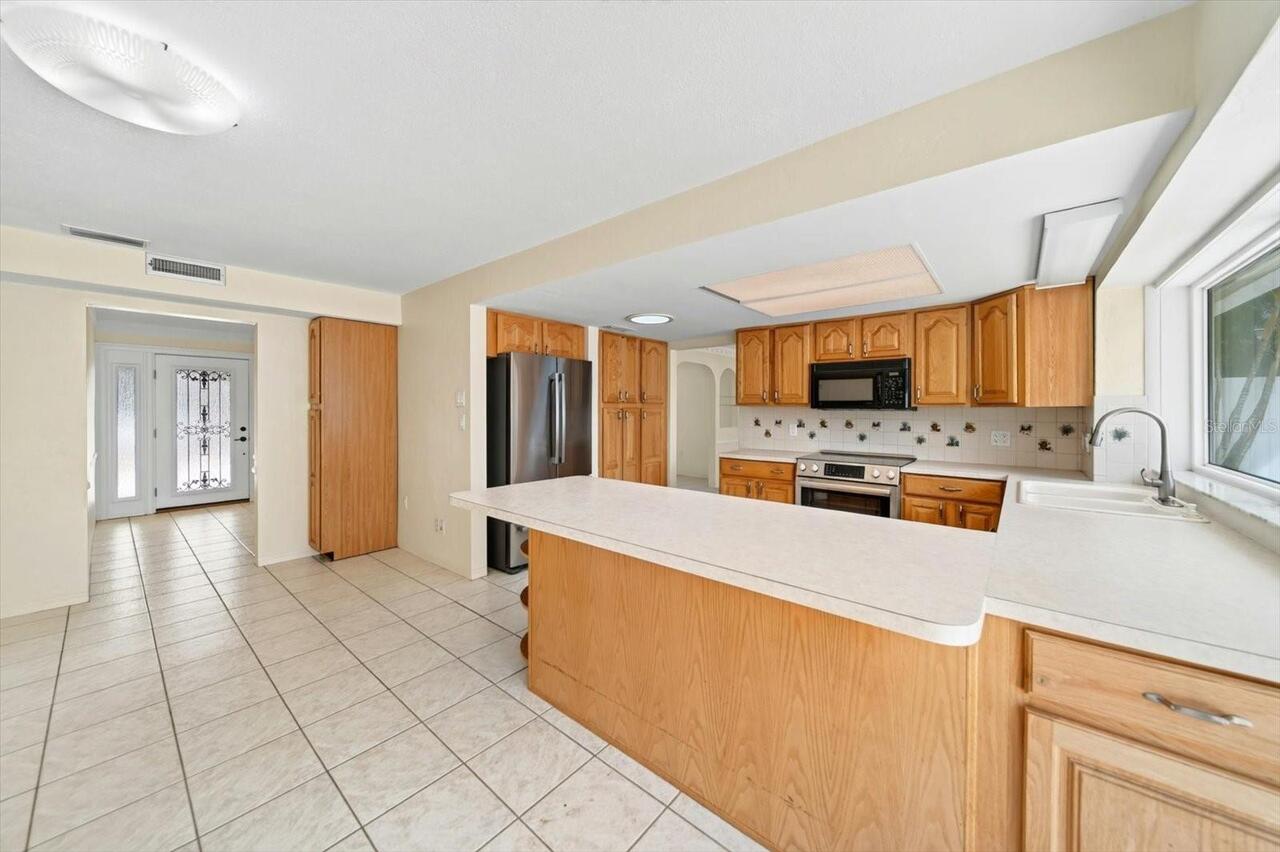 Listing Photo 12