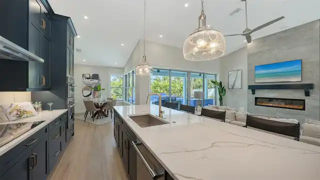 Listing Photo 17