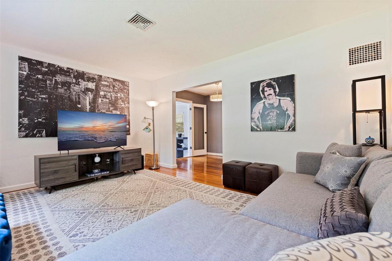 Listing Photo 8