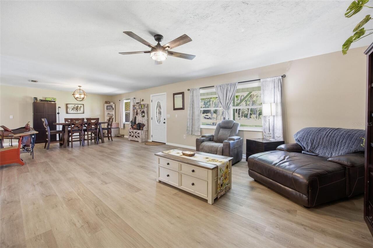 Listing Photo 8