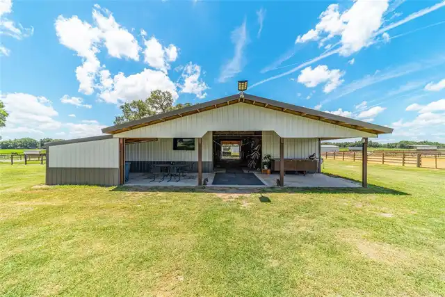 Listing Photo 32