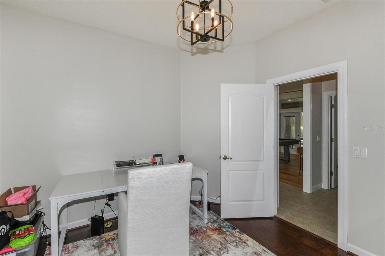 Listing Photo 11