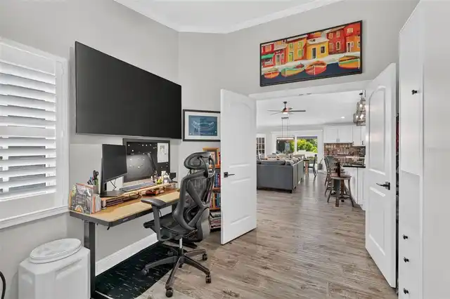 Listing Photo 12