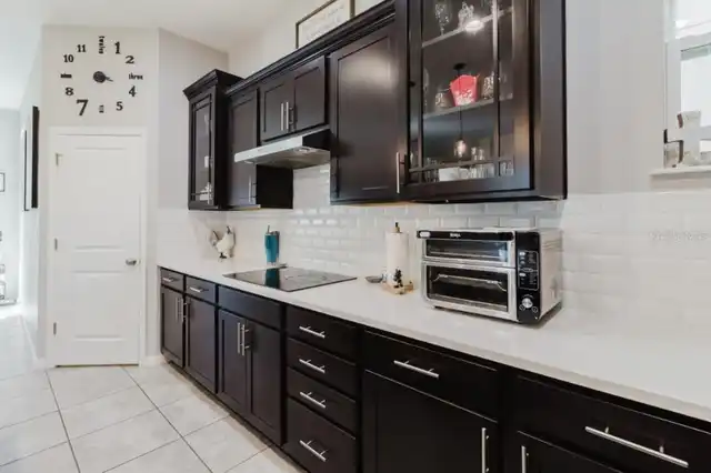 Listing Photo 8