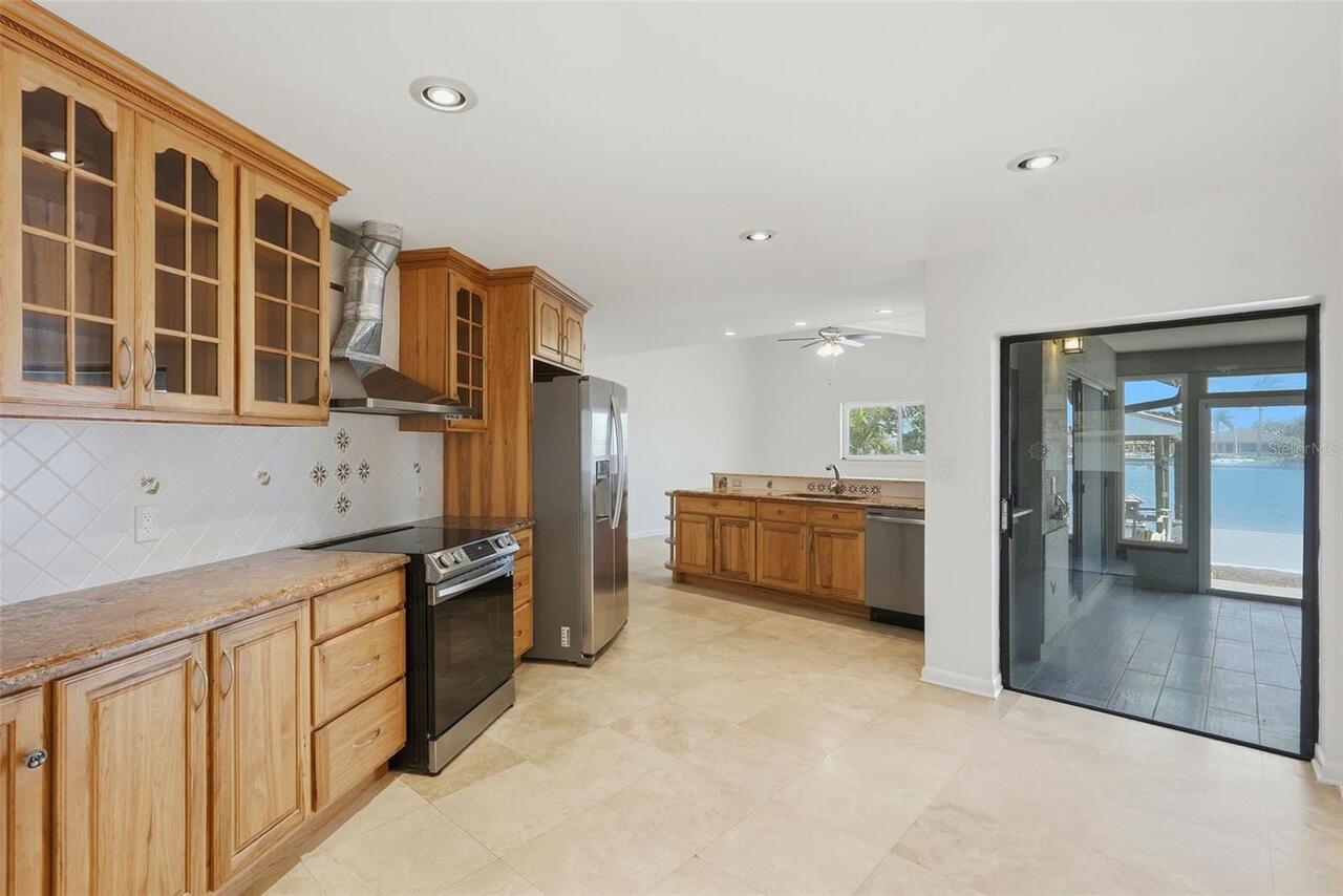 Listing Photo 16