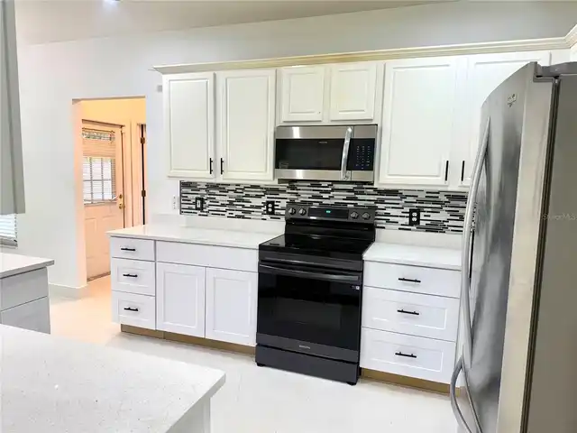 Listing Photo 9