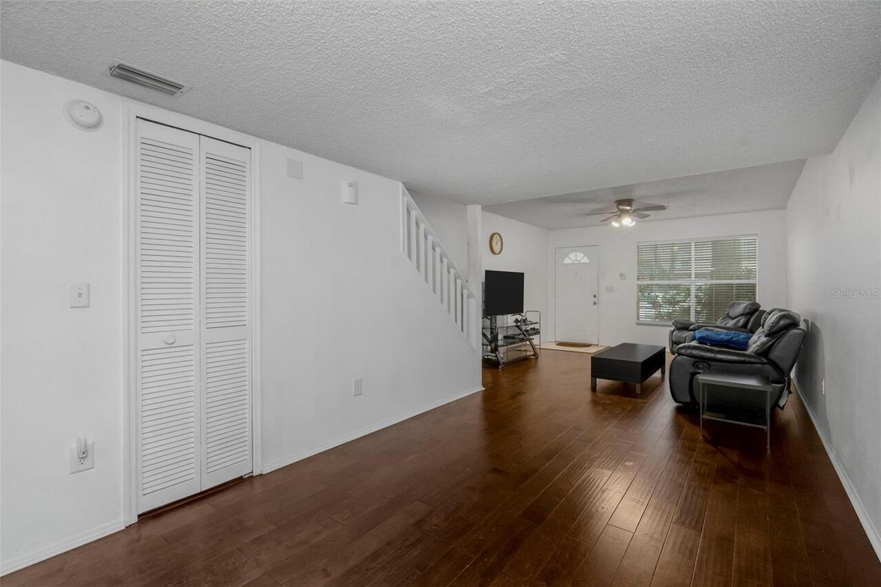 Listing Photo 11