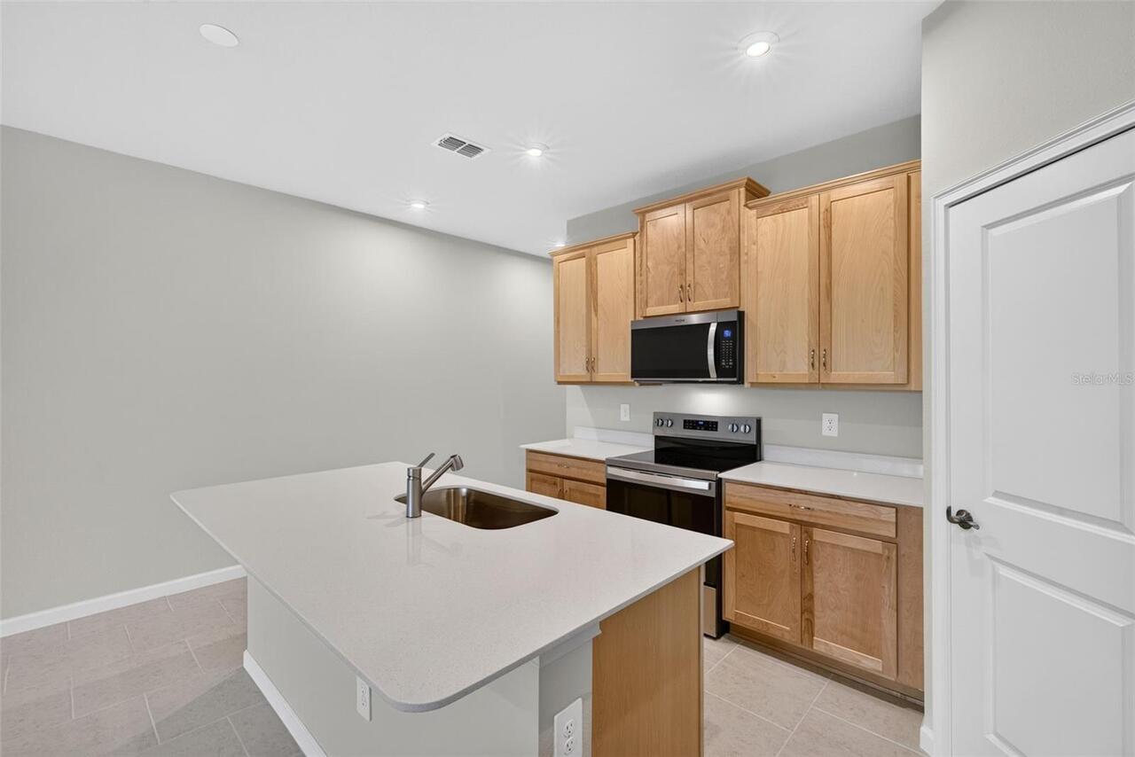 Listing Photo 9