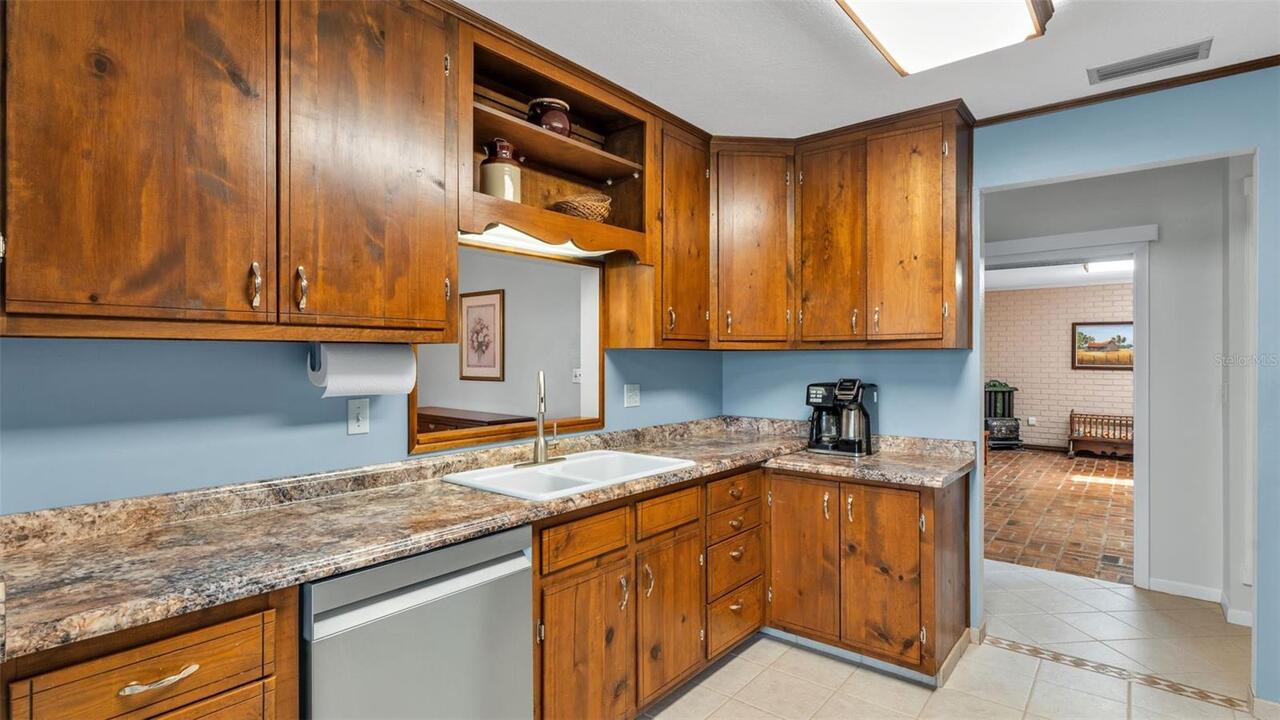 Listing Photo 16