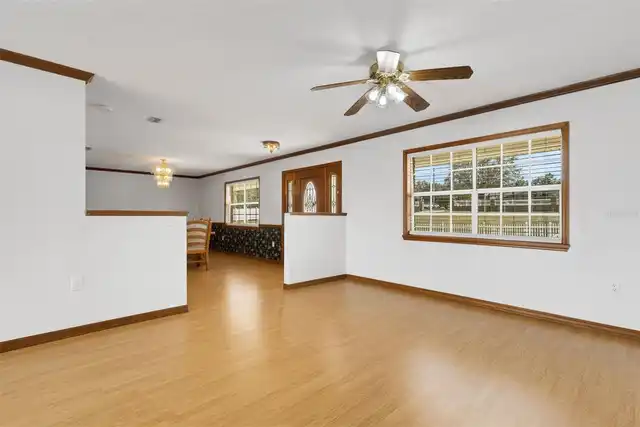 Listing Photo 8