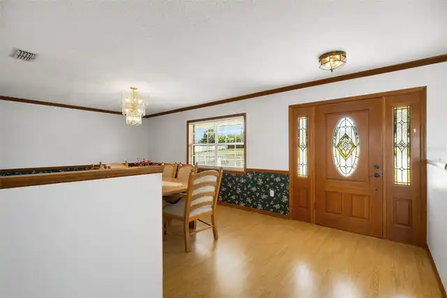 Listing Photo 9