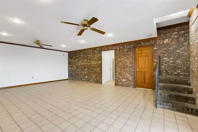 Listing Photo 29