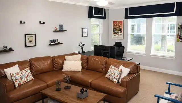 Listing Photo 8