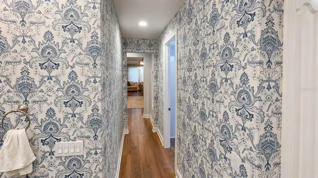 Listing Photo 12