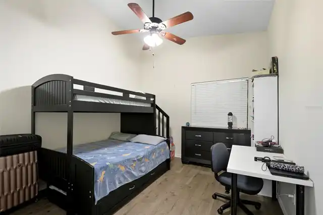 Listing Photo 18