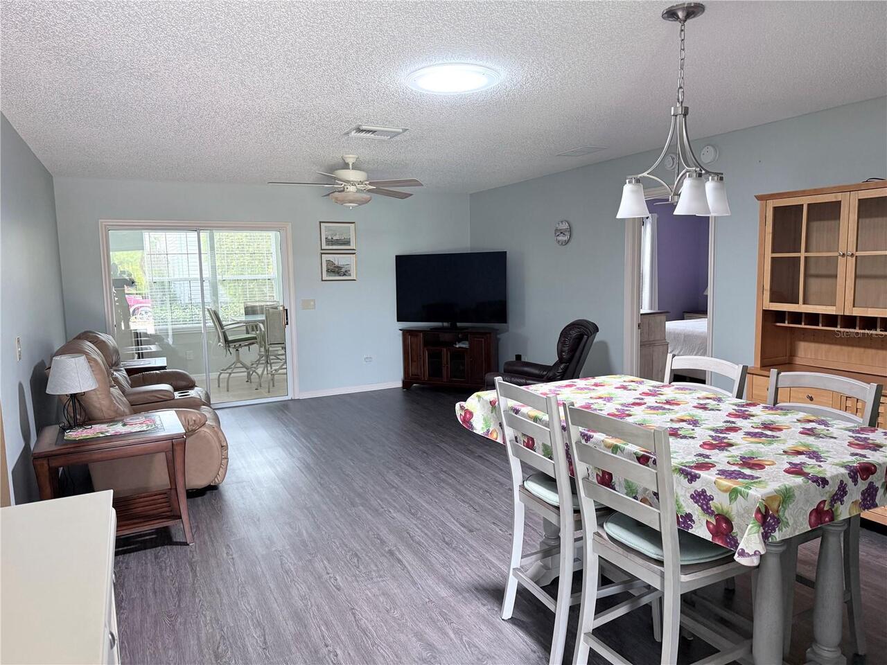 Listing Photo 8
