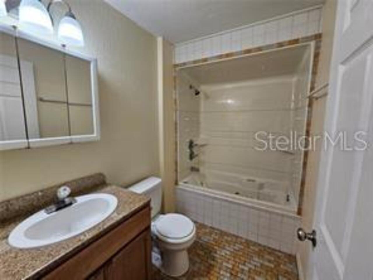 Listing Photo 8