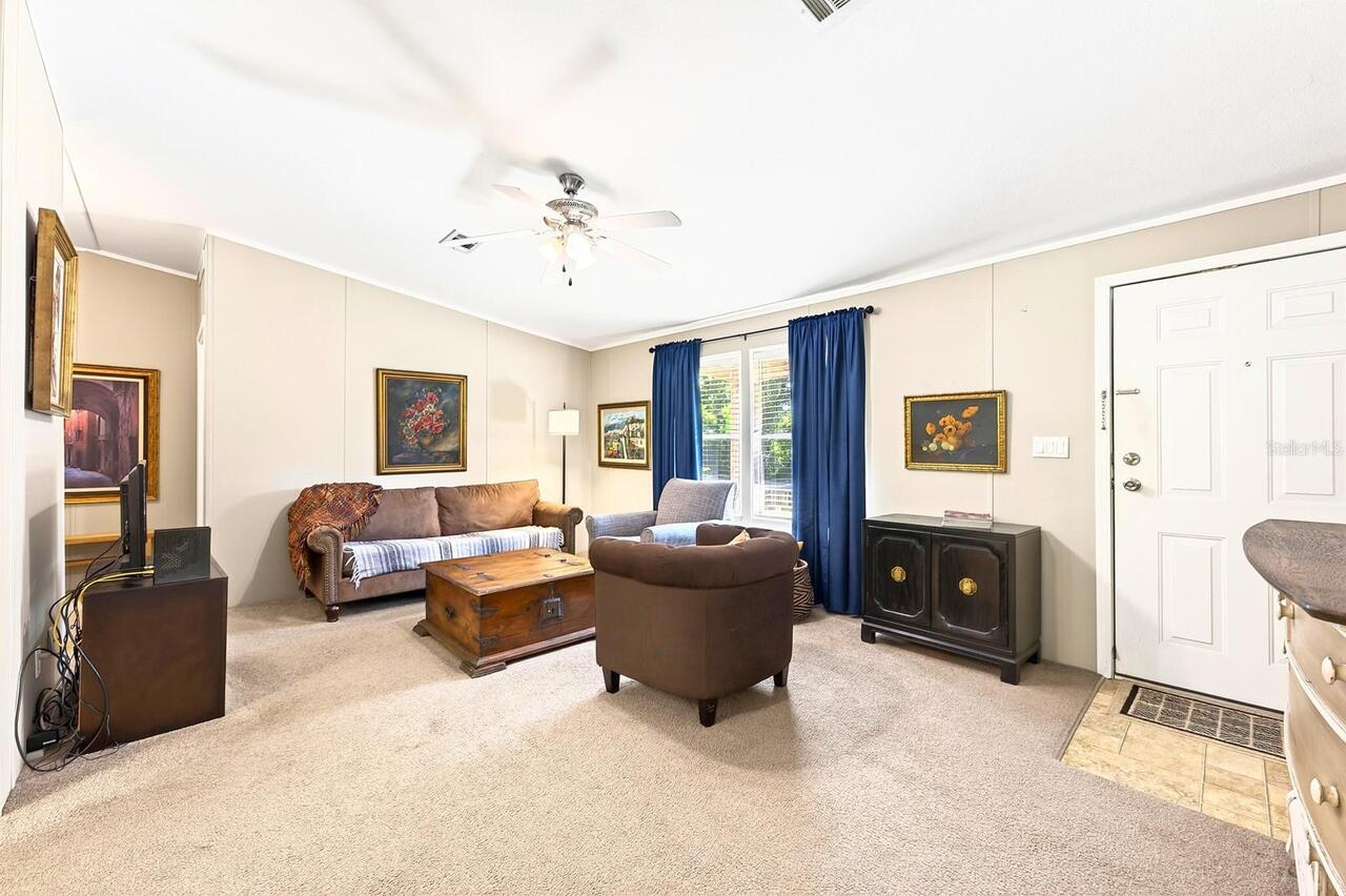 Listing Photo 9