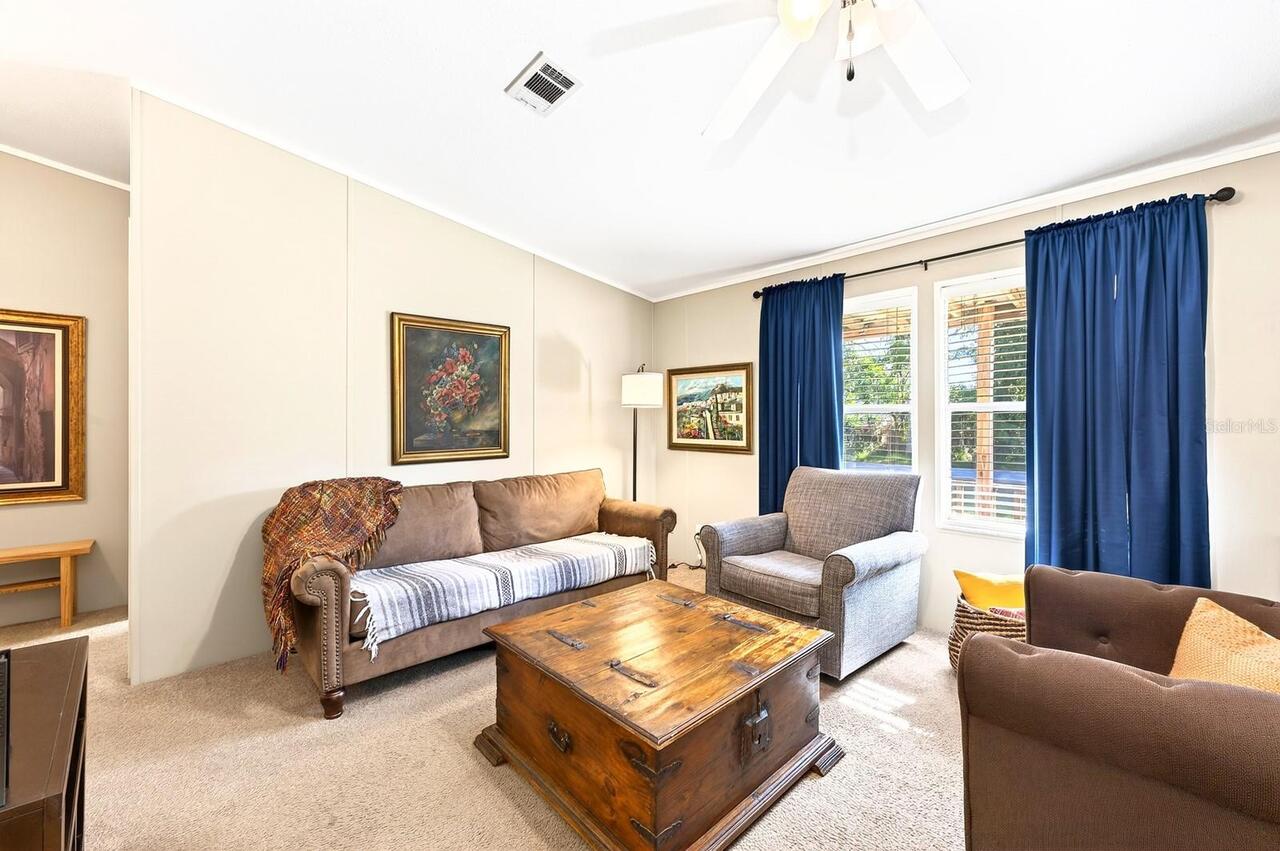 Listing Photo 10