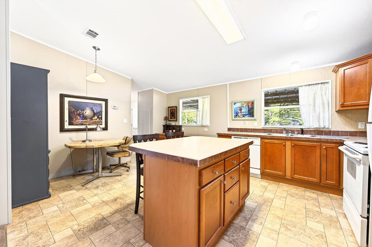Listing Photo 17