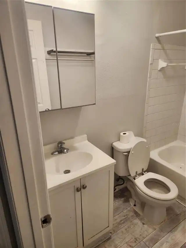 Listing Photo 7