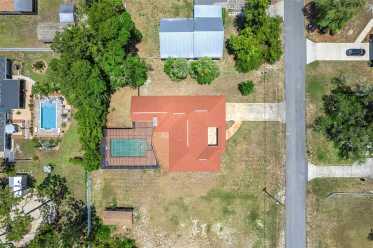 Listing Photo 12