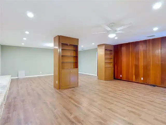 Listing Photo 14