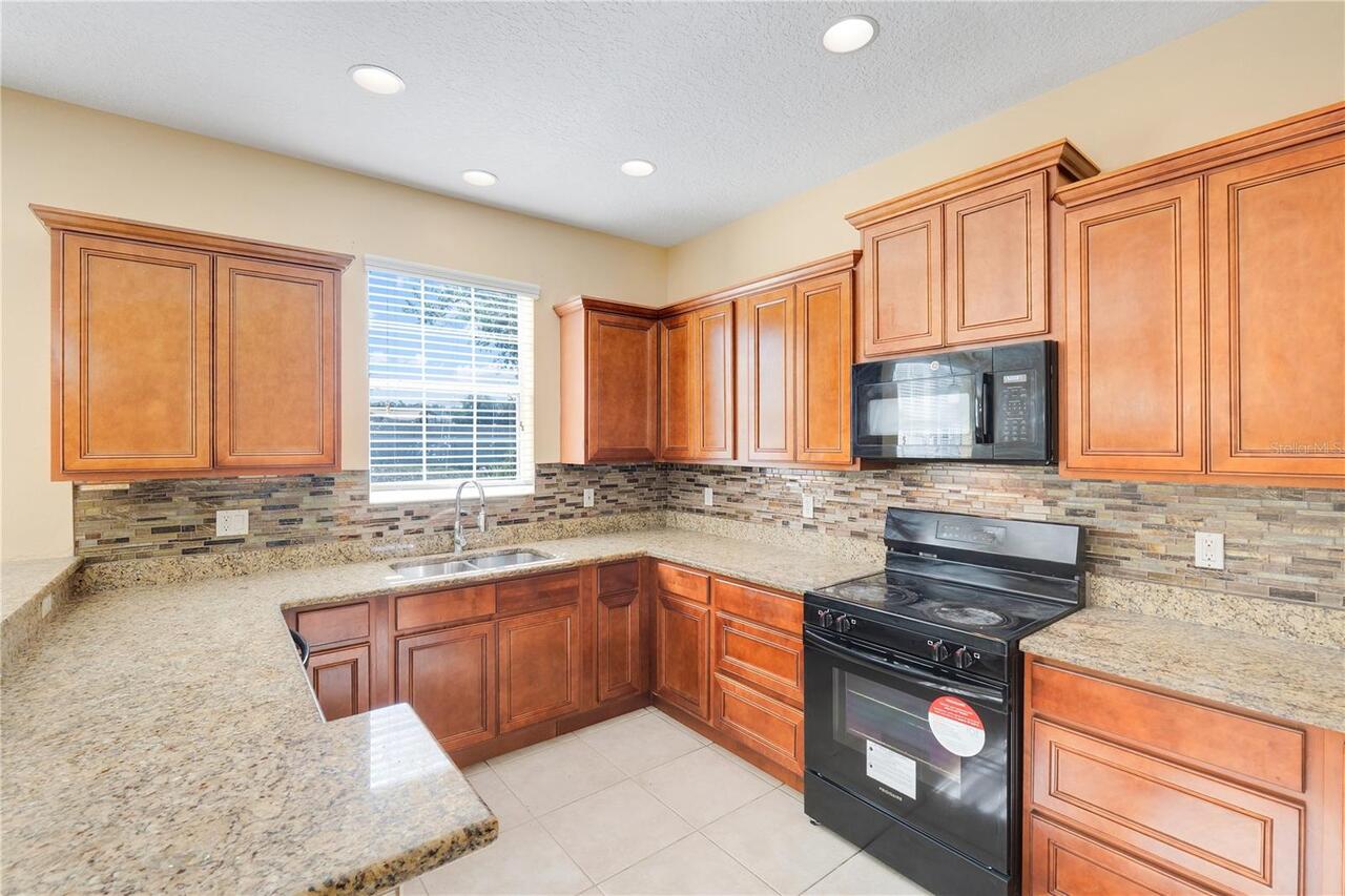 Listing Photo 17