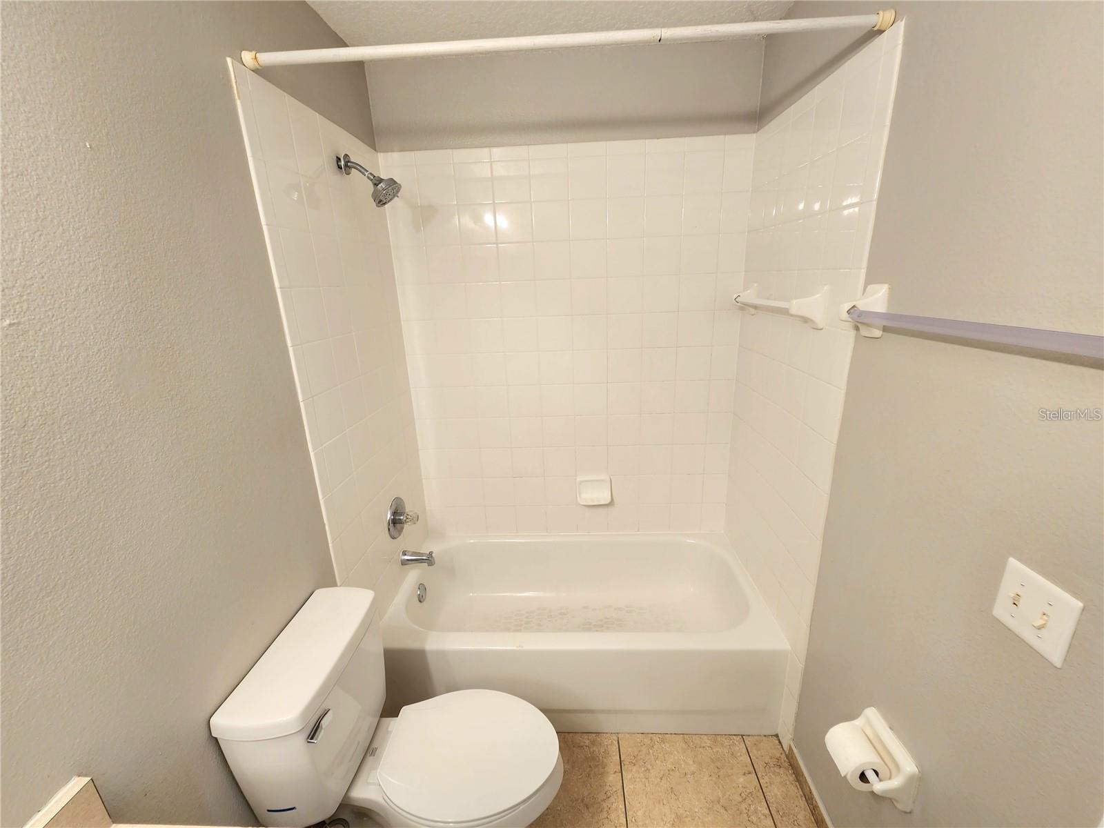 Listing Photo 11