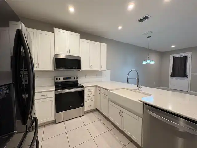 Listing Photo 7
