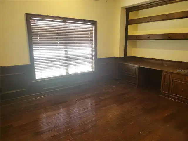 Listing Photo 8