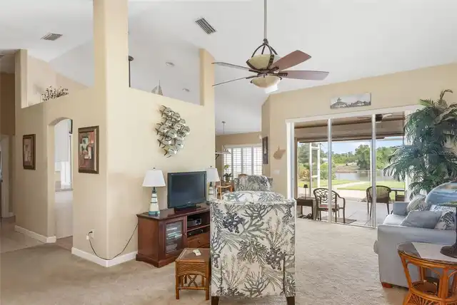 Listing Photo 8
