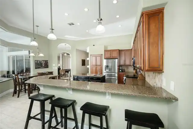 Listing Photo 11