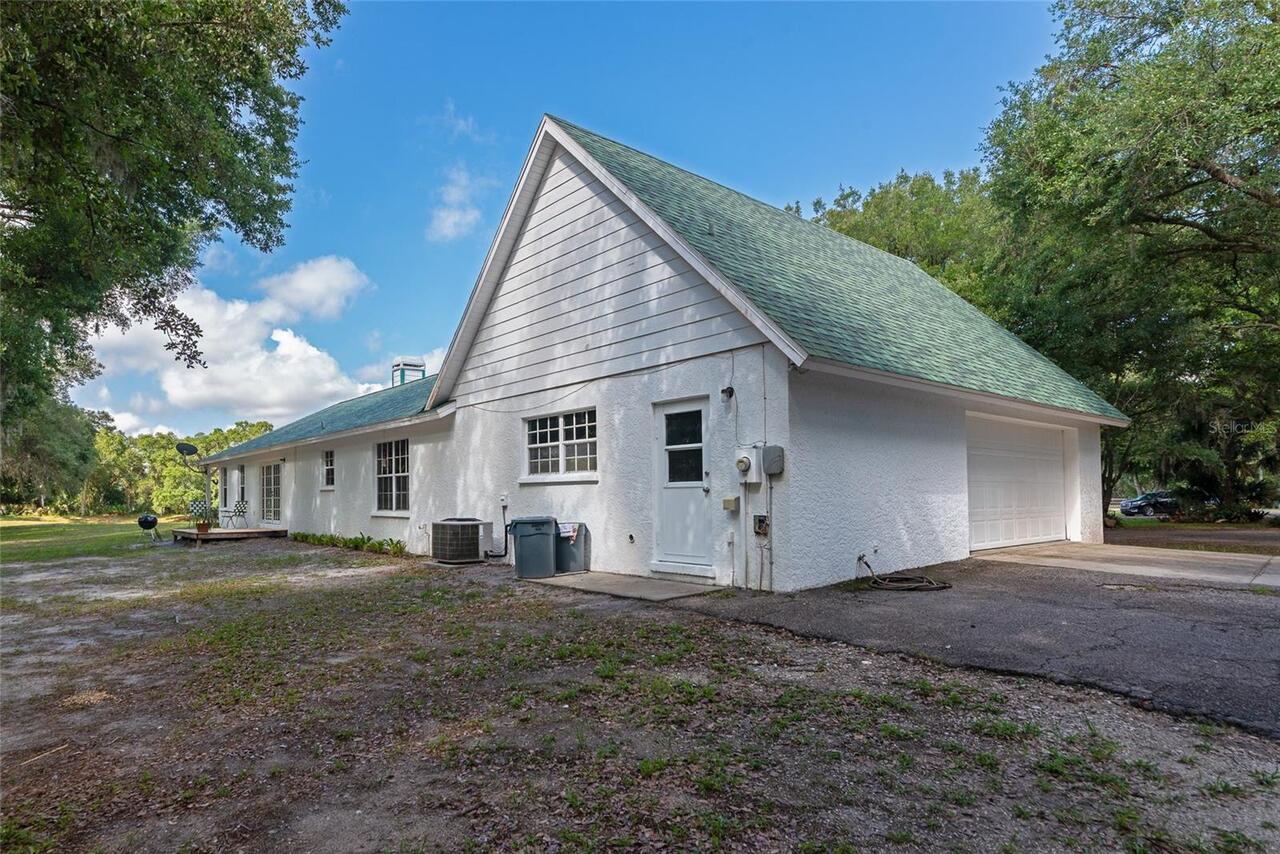 Listing Photo 9