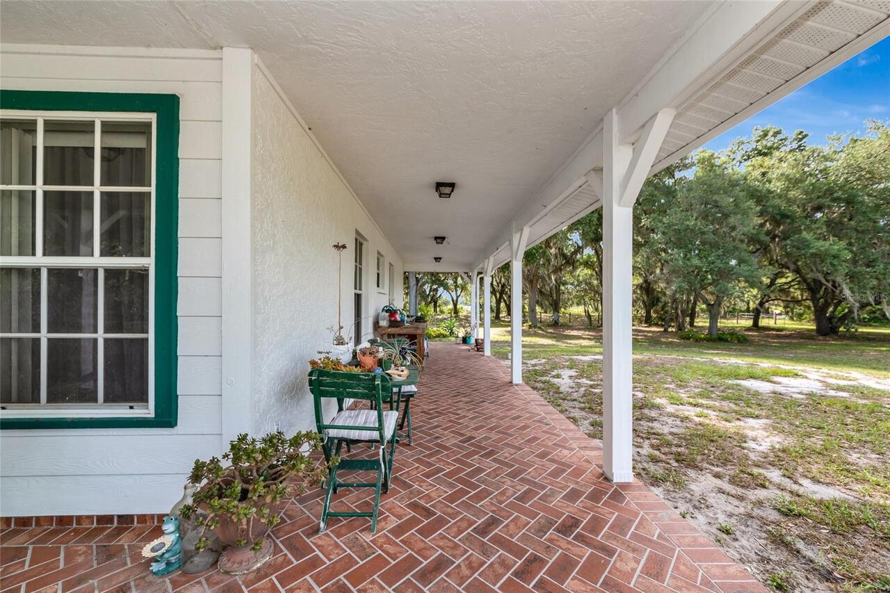 Listing Photo 12