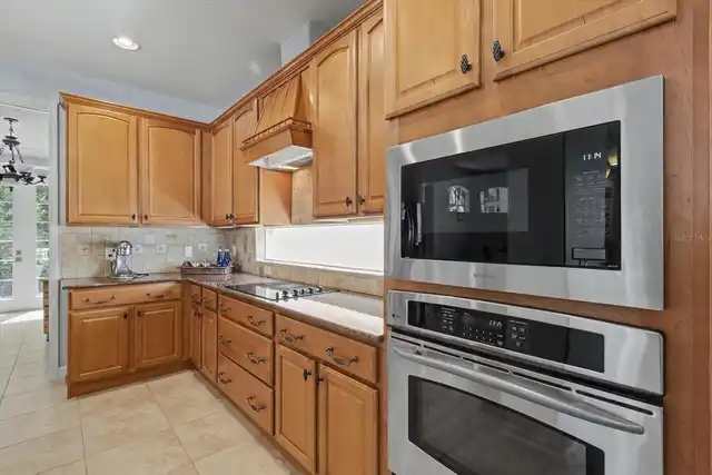 Listing Photo 18