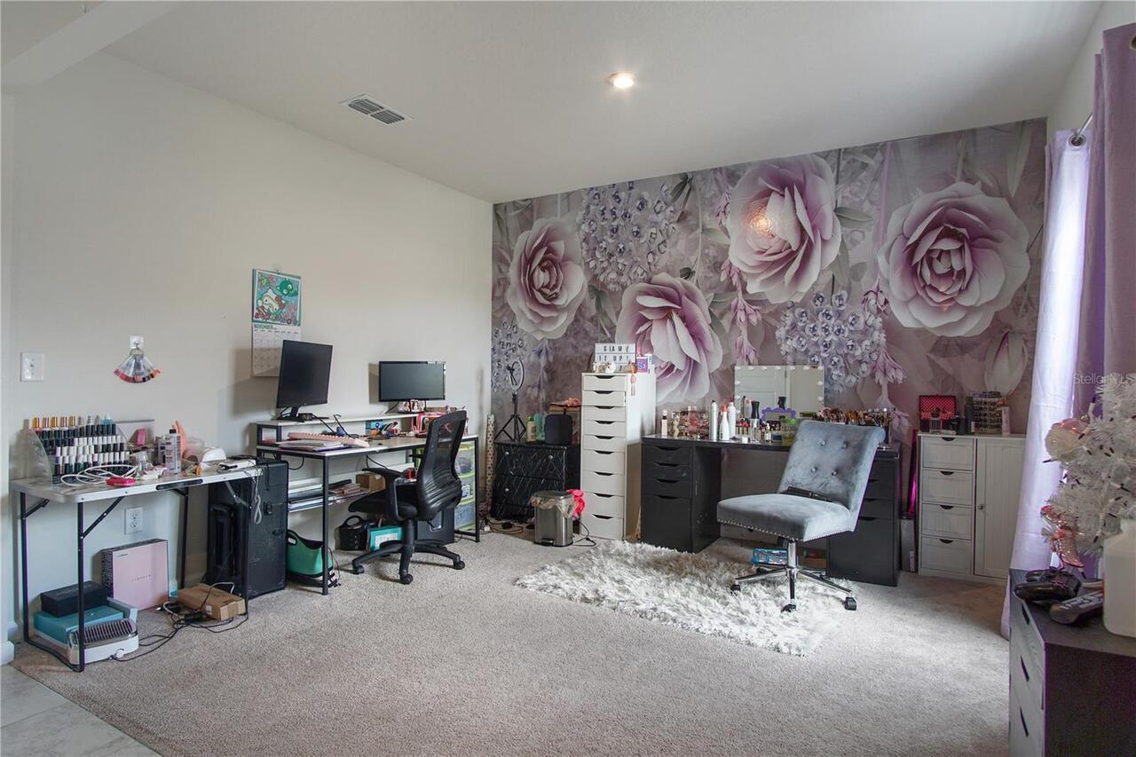 Listing Photo 10