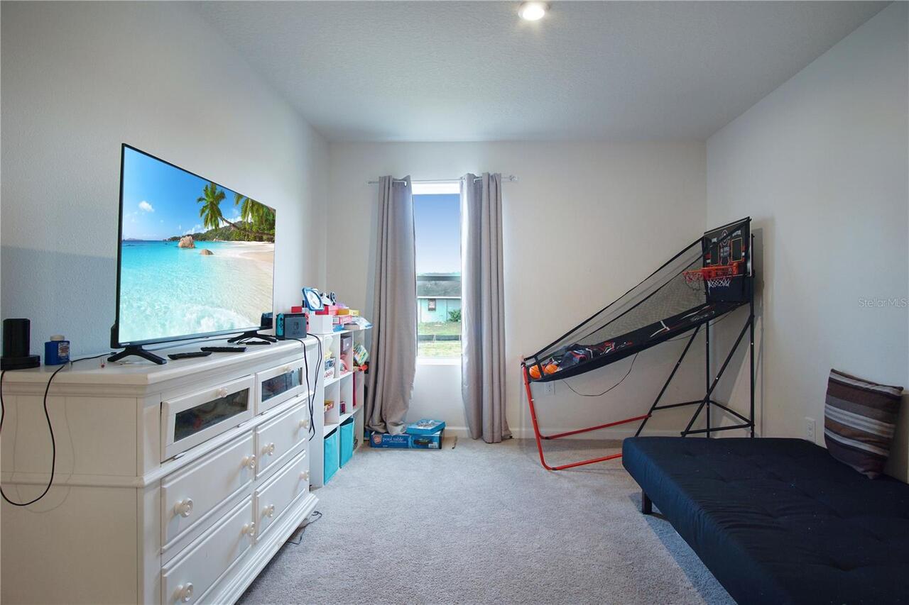 Listing Photo 11