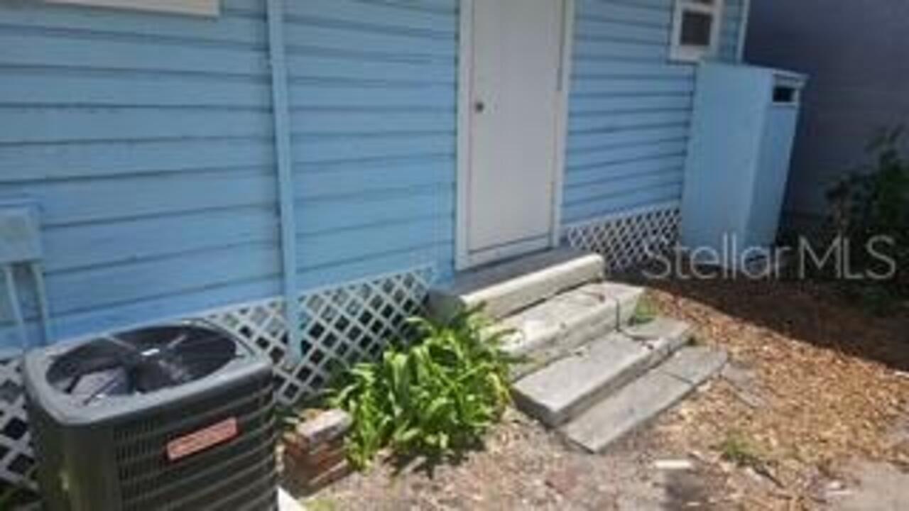 Listing Photo 12