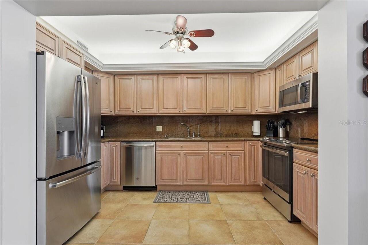 Listing Photo 12