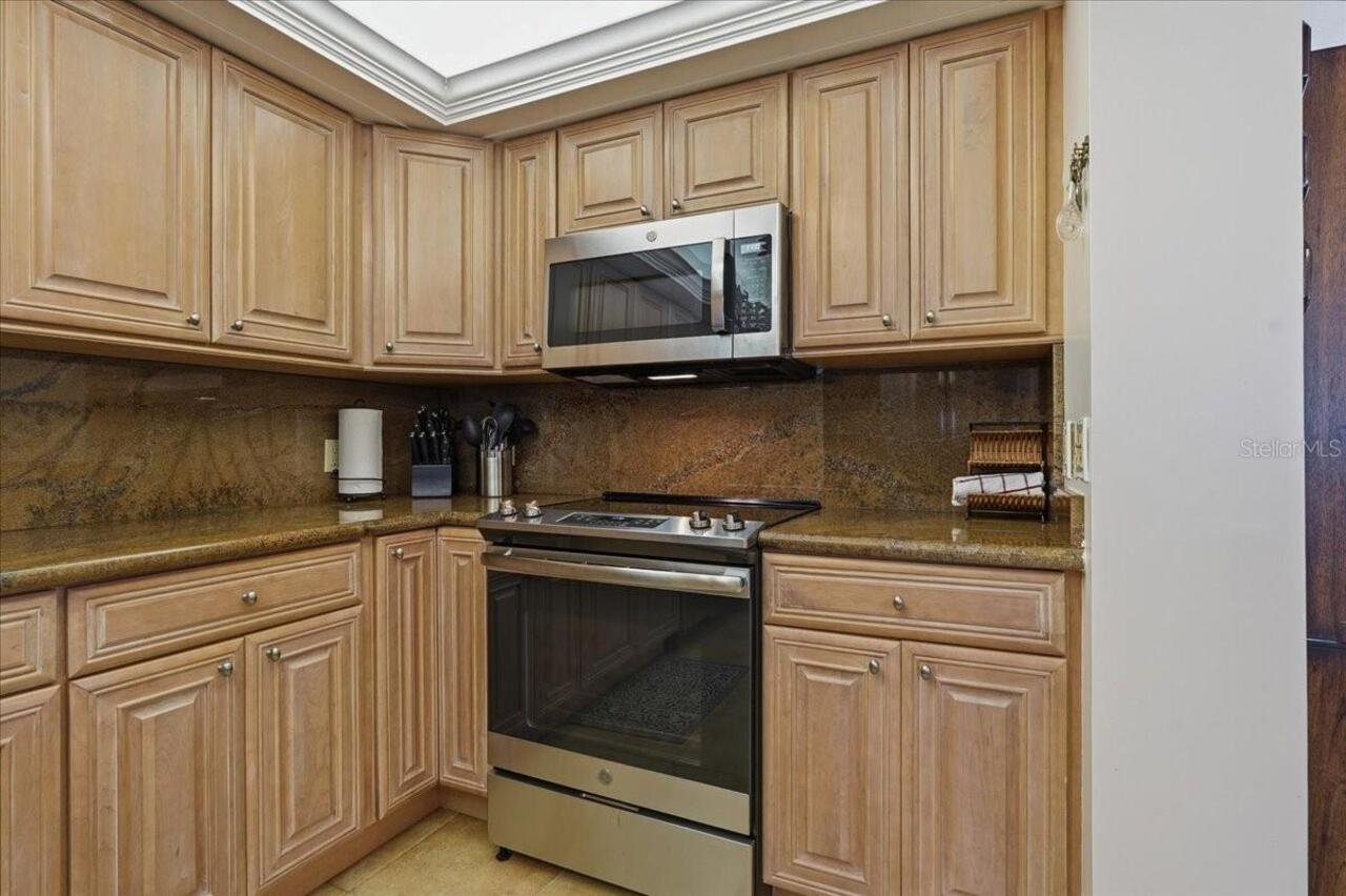 Listing Photo 14