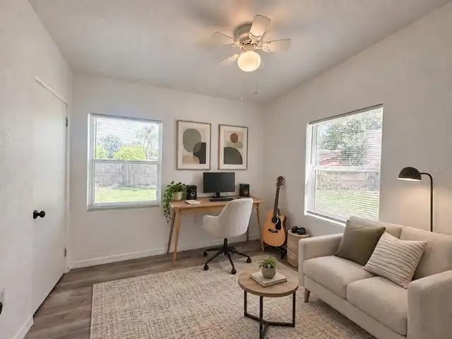 Listing Photo 12