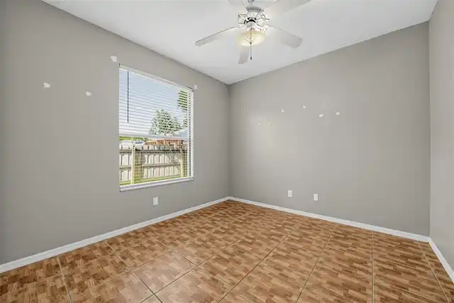 Listing Photo 14