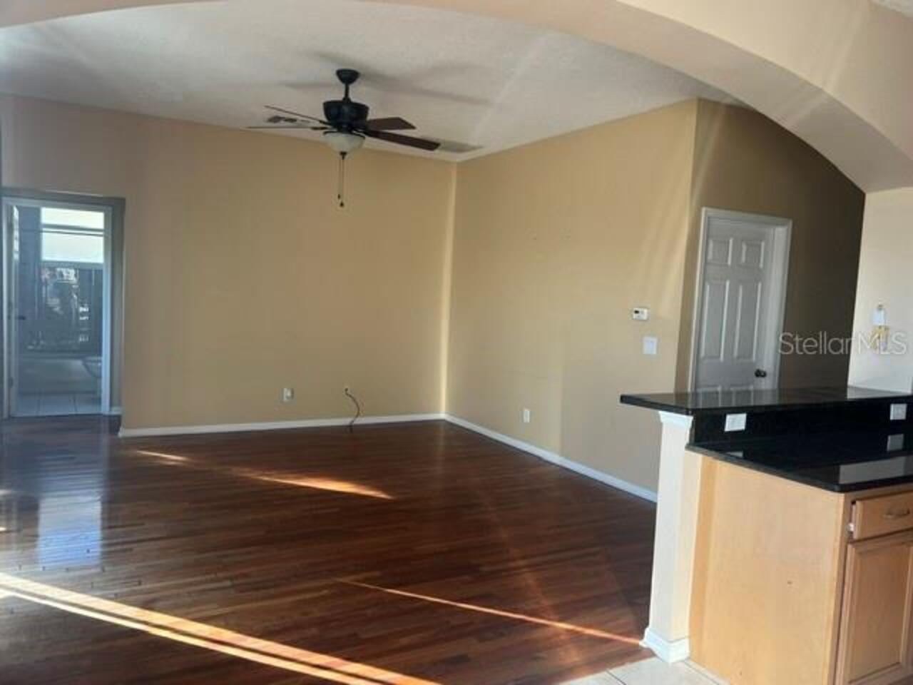 Listing Photo 10